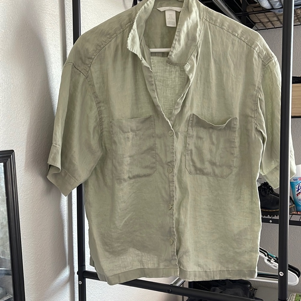 H&M sage green short sleeve button up